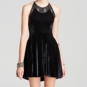 Free People🌟Lacey Velvet Cut Out Dress🌟